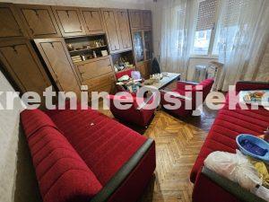 RETFALA....Kuća prizemnica...100m2, plac 387m2...DOBRA LOKACIJA!!! PRILIKA!!!