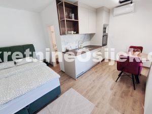 INDUSTRIJSKA Č...ADAPTIRANA VISOKOPRIZEMNICA(160m2 cca) SA 7 NOVIH APARTMANA(180m2 cca), plac474m2…PRILIKA!!!