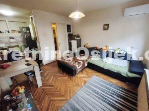 CENTAR GRADA...Etažni dio kuće (stan u prizemlju)-80m2 + podrum-17.5m2