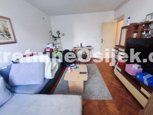 STROGI CENTAR, 1.5-sobni stan od 38.60m2 na 3.katu (od 4)...TOP LOKACIJA !