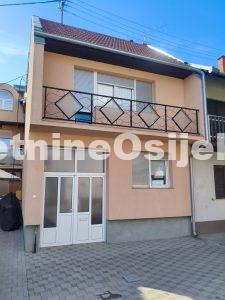 RETFALA (Prominska ul.)...ADAPTIRANA 2-katnica od 150m2 cca, plac 229m2.